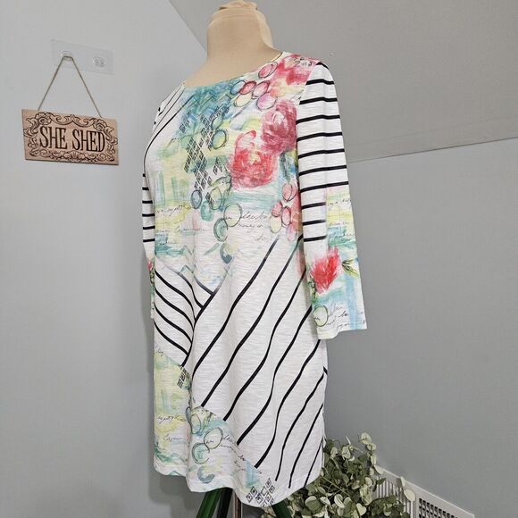 Zenergy by Chico's White Multi Stripe Floral Tunic 3/4 Sleeve Top Size Medium - Picture 4 of 14
